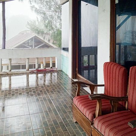 Villa Kampus Near Taman Safari Cisarua Puncak Redpartner Bogor Exterior photo