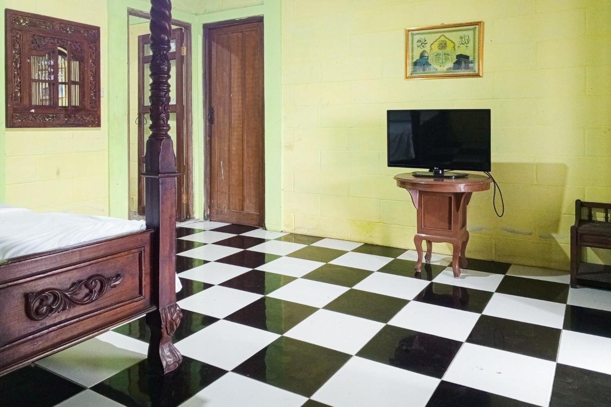 Villa Kampus Near Taman Safari Cisarua Puncak Redpartner Bogor Exterior photo