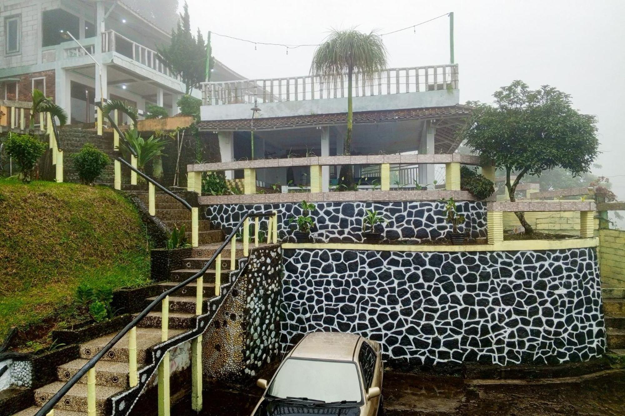 Villa Kampus Near Taman Safari Cisarua Puncak Redpartner Bogor Exterior photo