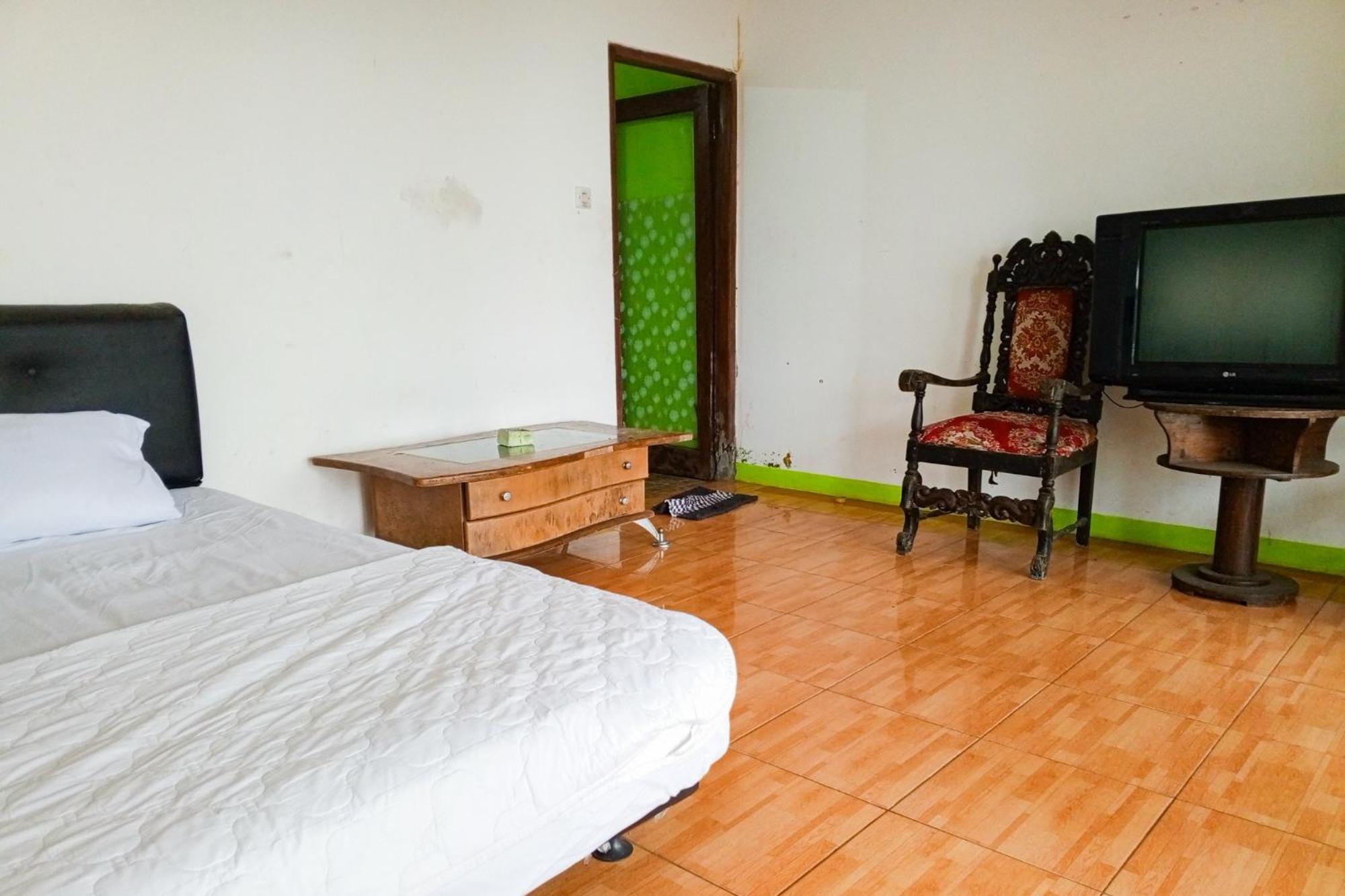 Villa Kampus Near Taman Safari Cisarua Puncak Redpartner Bogor Exterior photo