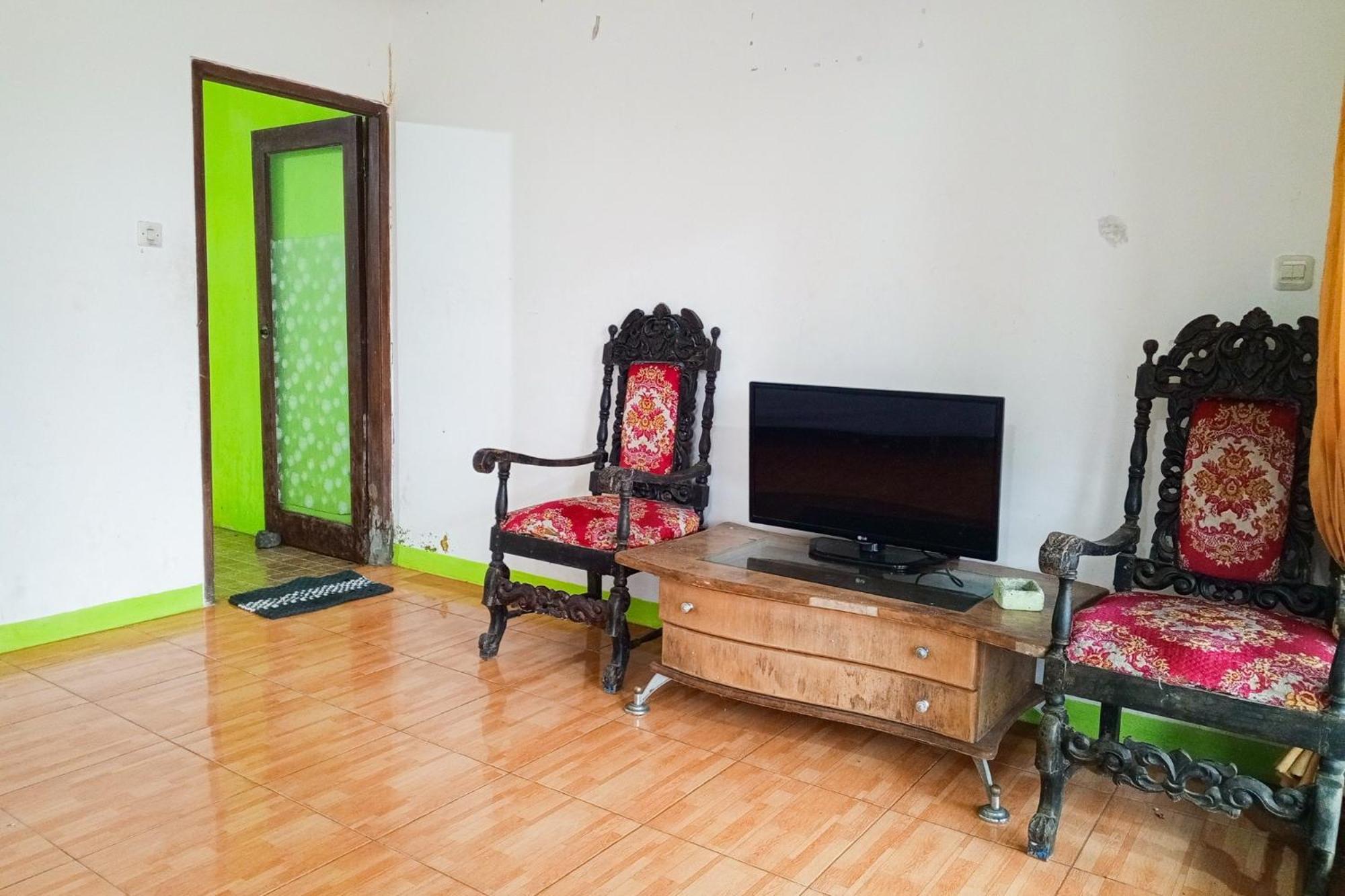 Villa Kampus Near Taman Safari Cisarua Puncak Redpartner Bogor Exterior photo
